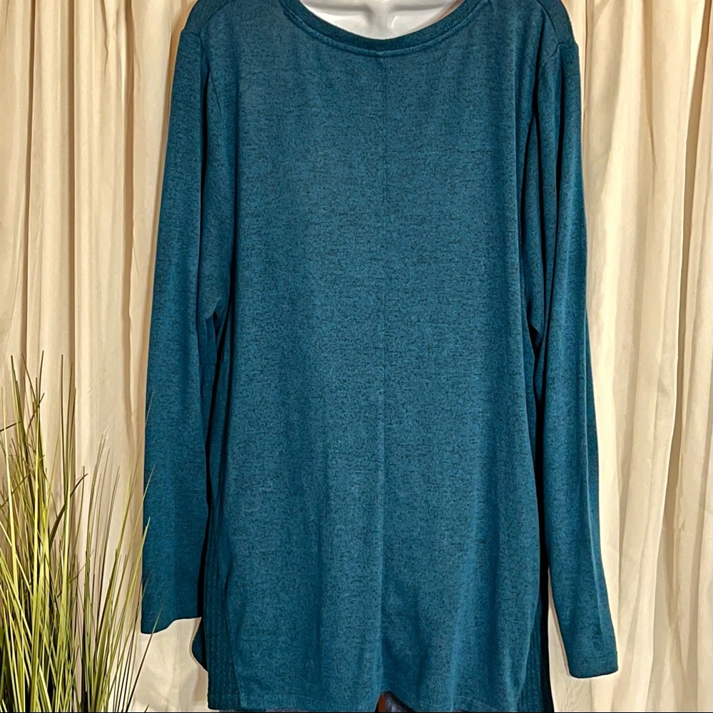 Lane Bryant Sweater V-neck, Swing, w/insets. Size 18/20